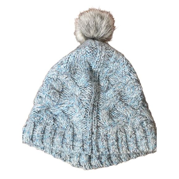 Banana Republic all over grey cable knit beanie Pom Pom - Picture 6 of 8
